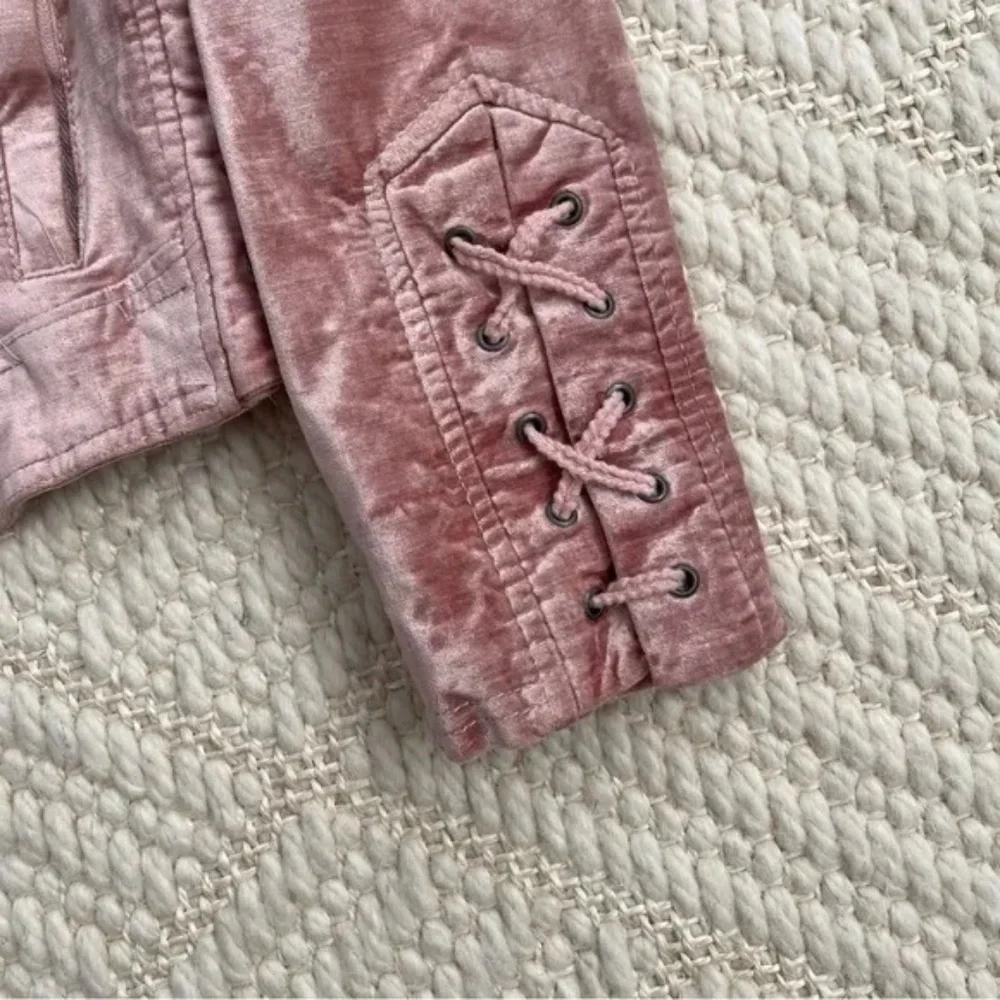 Torrid Velvet Lace-Up Sleeve Moto Jacket in Pink Size 2 - Picture 3 of 8
